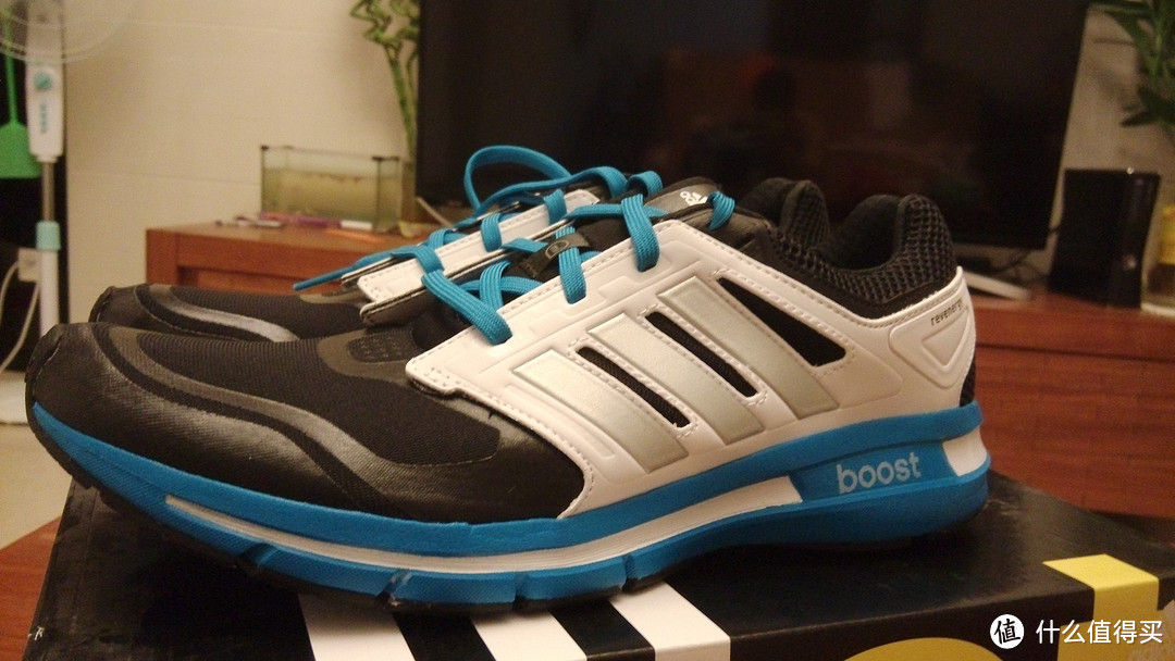 adidas 阿迪达斯 revenergy boost 男款次*级稳定跑鞋 F32298