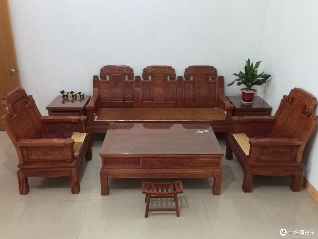 典雅仙作：晒晒新购的仿古红木家具