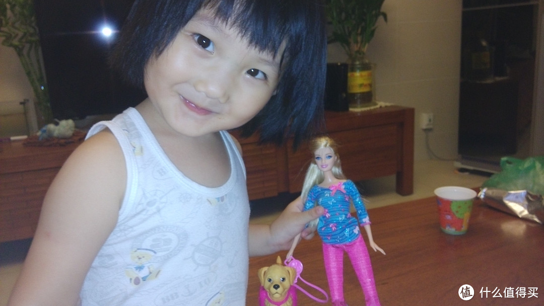 给女儿的第一个娃娃：Barbie 芭比 BDH74 芭比贪吃狗狗