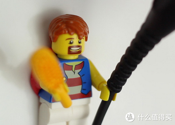 LEGO 乐高人仔新用途：帮你保管各种线