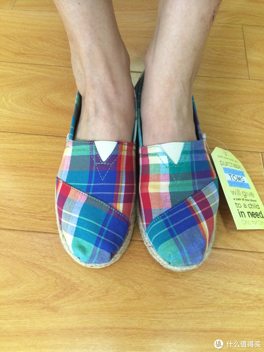 二胎麻麻新宠鞋：TOMS Multi Madras 经典款女士平底布鞋