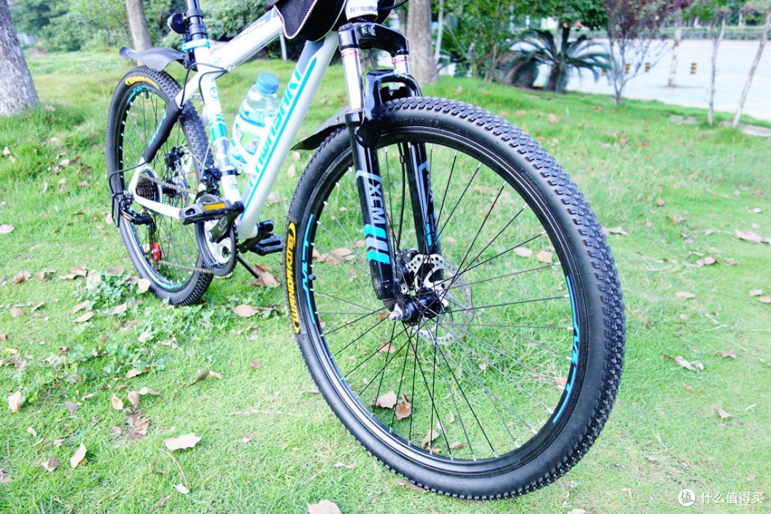 买颗白菜骑着玩儿kawasaki川崎山地车蓝白配色标准款