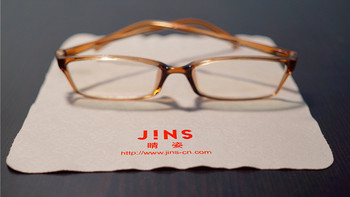 和女王一起订制的JINS 睛姿 PC防护近视眼镜