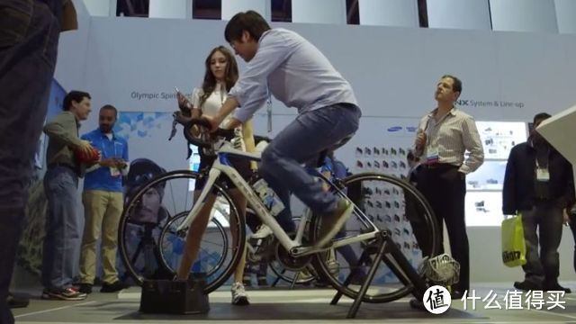 SAMSUNG 三星 与 Trek Bicycle 达成合作 把智能设备整合到自行车