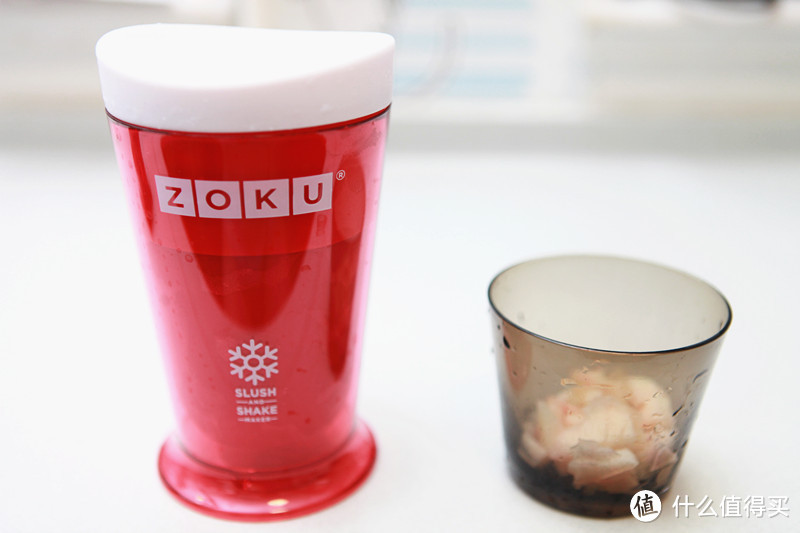 夏日里的清凉享受：Zoku 冰沙杯