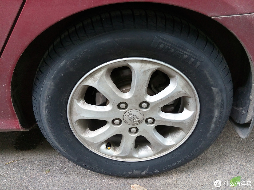 爱车换鞋了！更换4条倍耐力 P1 195/65 R15 91V