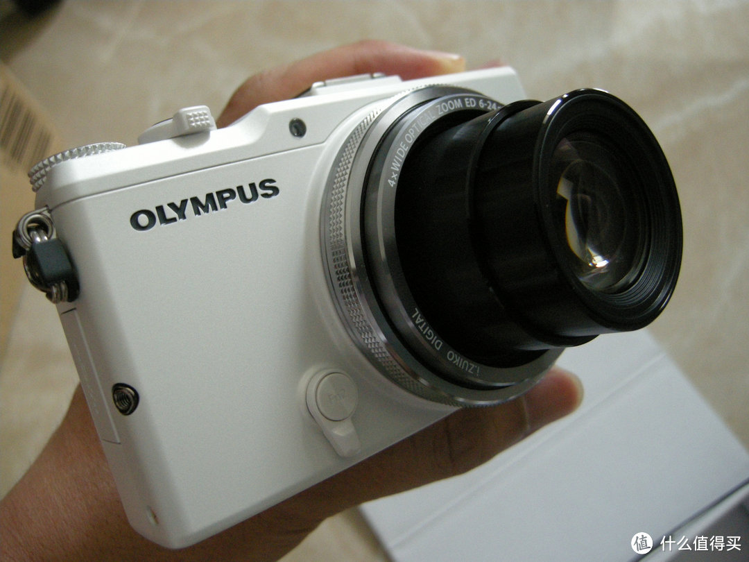 OLYMPUS デジタルカメラ STYLUS XZ-10 1200万画素 裏面照射型CMOS F1.8