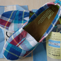 小脚爱童鞋：TOMS RED BLUE MADRAS YOUTH BIMINIS 休闲布鞋