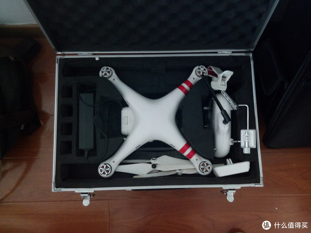 大疆的深坑：DJI phantom2 vision+ 开箱 与phantom2 vision 对比