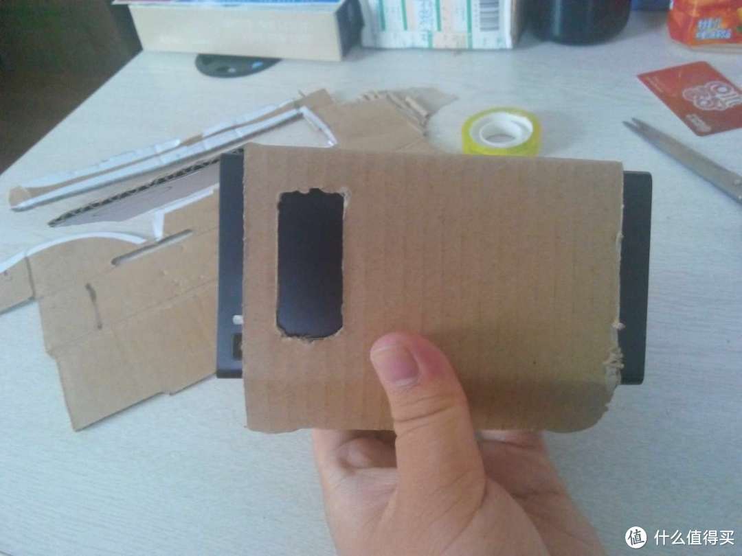 虚拟现实：矮小下的 GOOGLE Cardboard 箱体制作