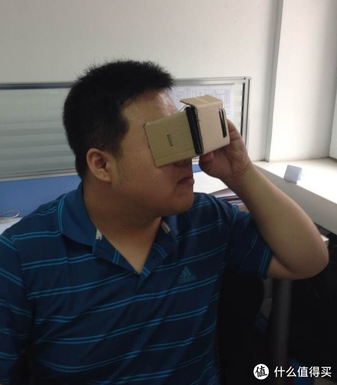 虚拟现实：矮小下的 GOOGLE Cardboard 箱体制作