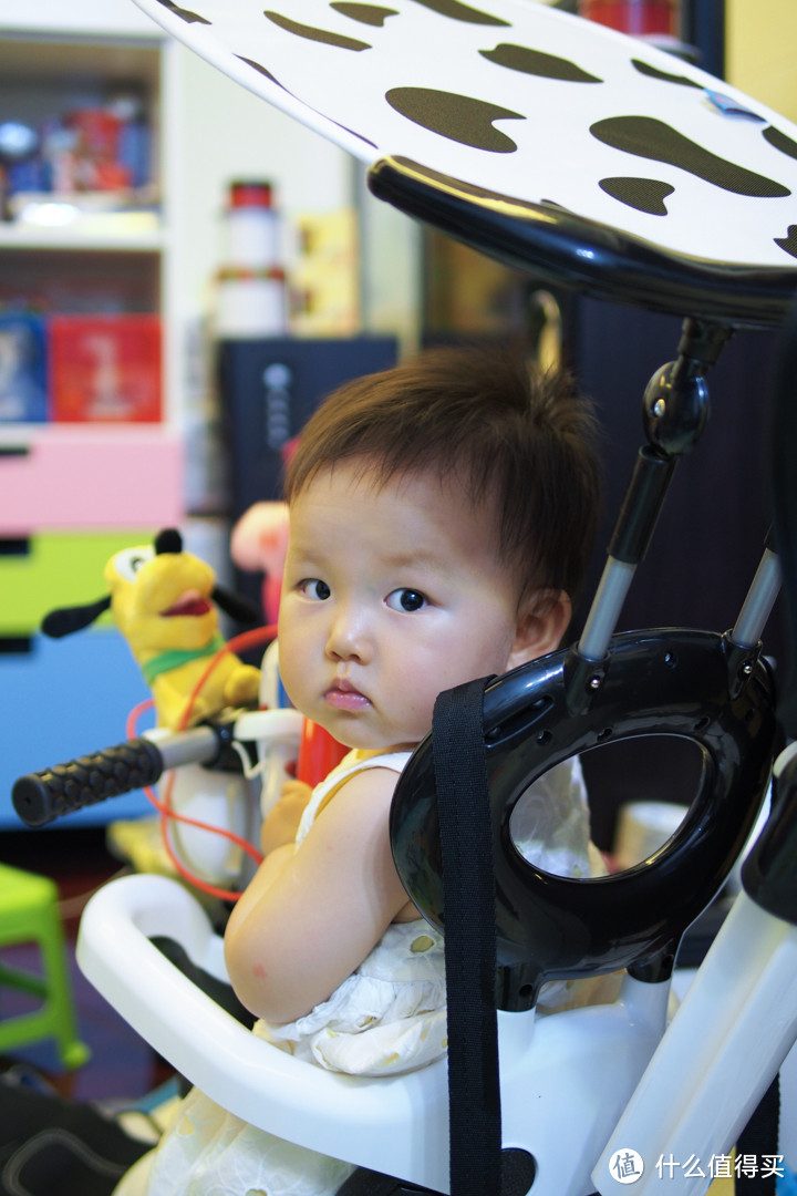 宝贝的第一辆爱车：Smart trike 精灵 touch steering 奶牛款 婴儿三轮脚踏车