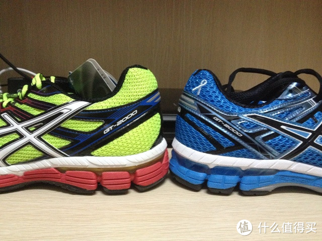 三双“明星鞋”的横向对比：Saucony 索康尼 Triumph 10 & asics 亚瑟士 GT2000 VS GT2000-2