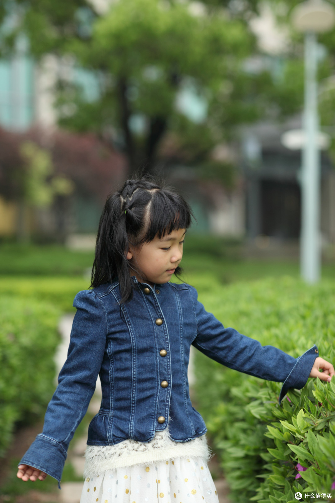 相机：佳能5D Mark II 光圈: F/2.2 快门:1/40 焦距: 85 毫米 感光