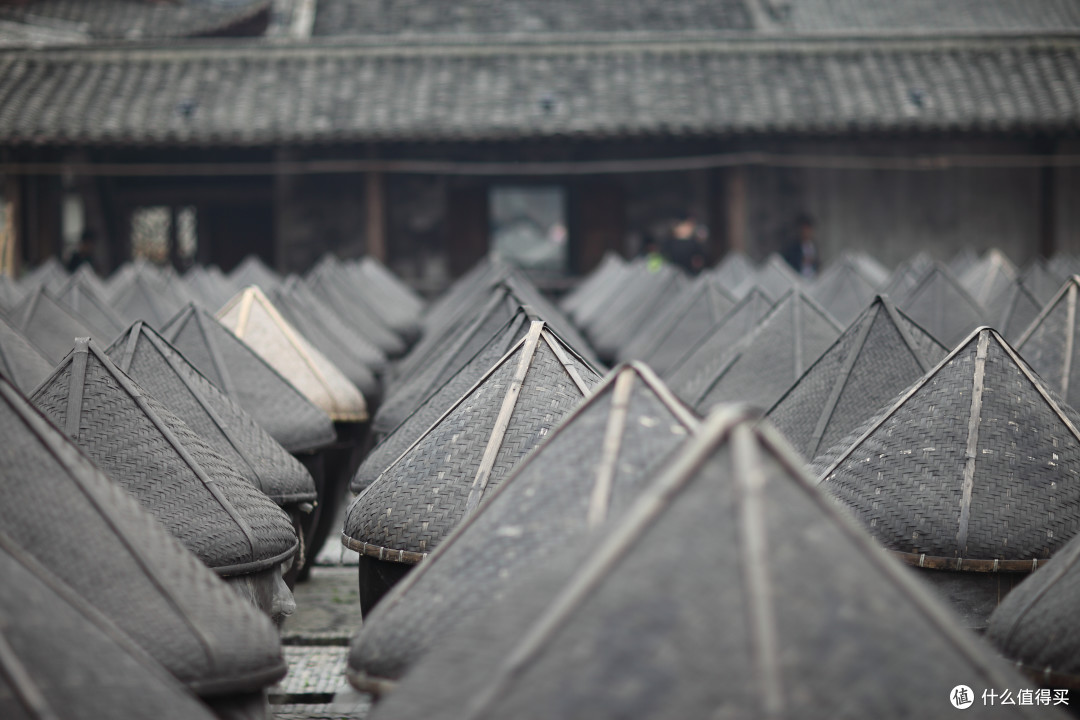 相机：佳能5D Mark II 光圈: F/1.6 快门:1/800 焦距: 85 毫米 感