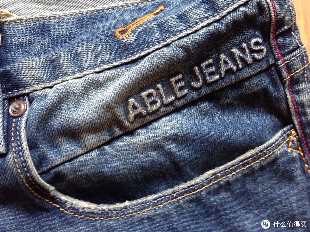 养牛之外的小动作：ABLE JEANS 的牛仔裤手绘