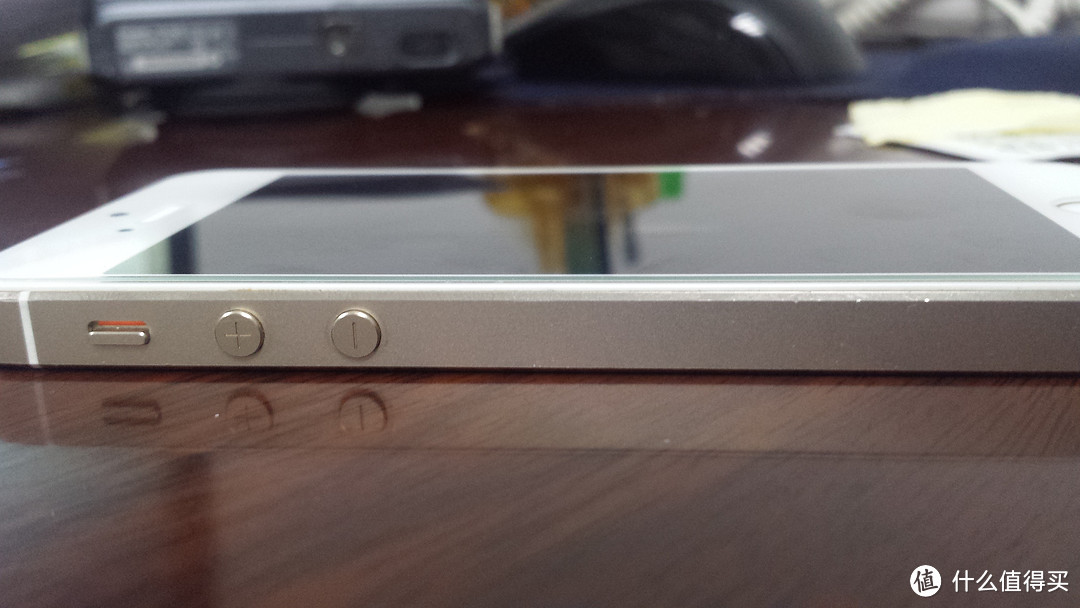 苹果iPhone 5/5S钢化玻璃膜评测