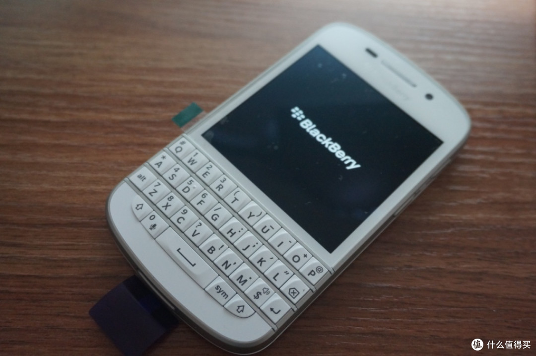脑残粉入手BlackBerry 黑莓 Q10 智能手机 白色