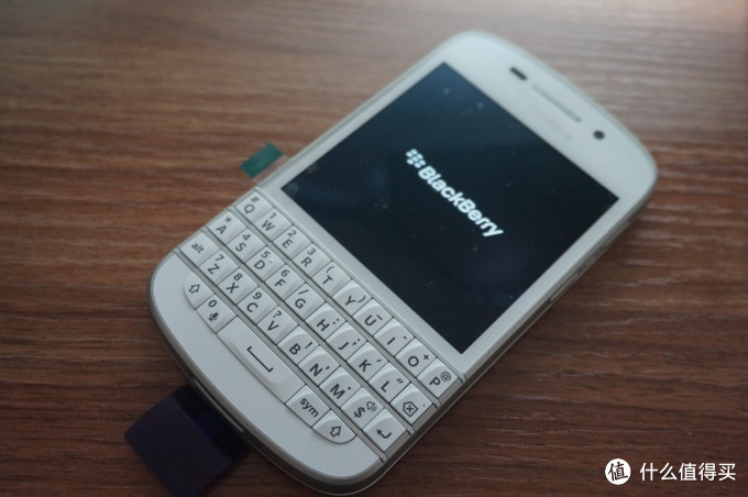 脑残粉入手BlackBerry 黑莓 Q10 智能手机 白色