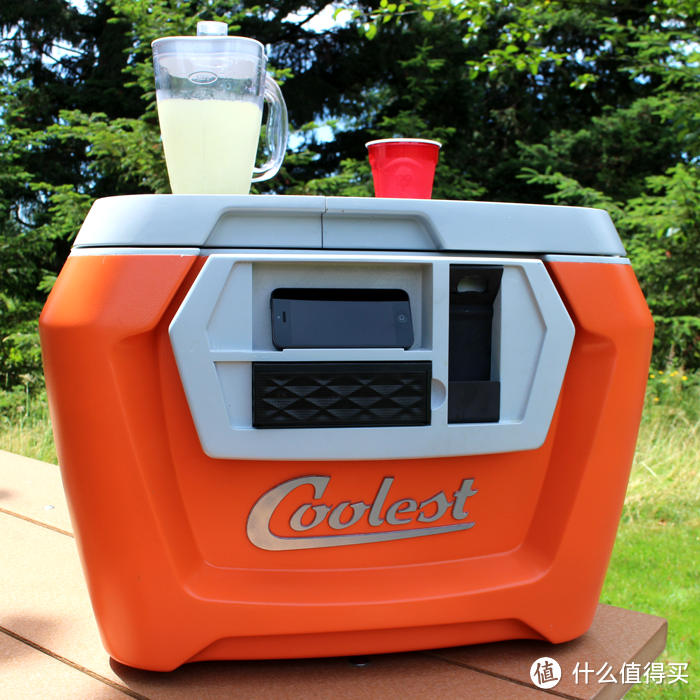 史上最酷保冷箱 Coolest 现身众筹 冰箱、搅拌机、音箱等多合一