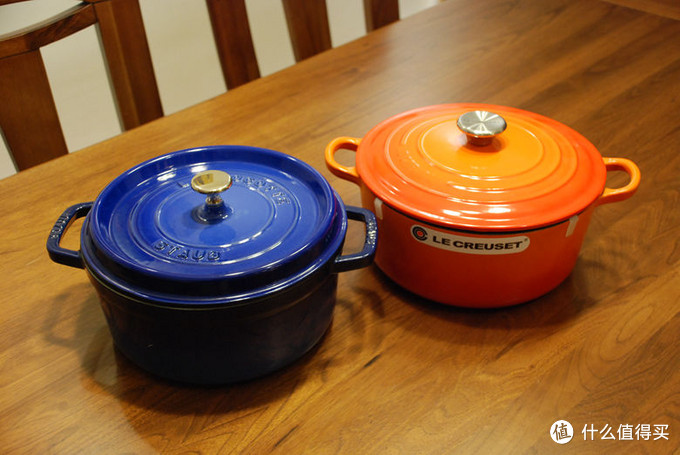 黑珐琅与白珐琅的区别：STAUB & Le Creuset 珐琅铸铁锅汤锅