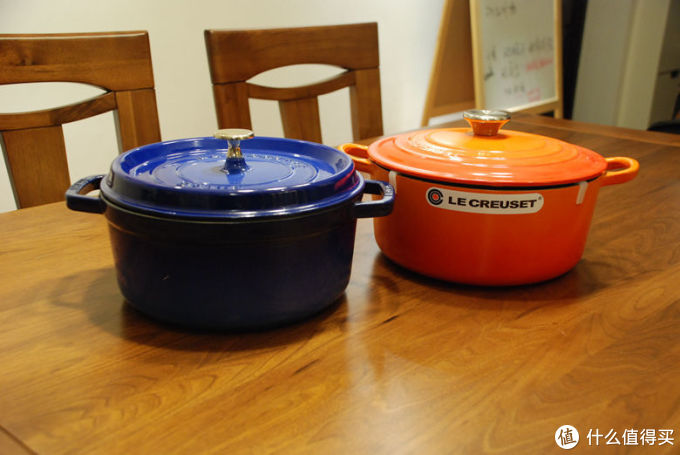 黑珐琅与白珐琅的区别：STAUB & Le Creuset 珐琅铸铁锅汤锅