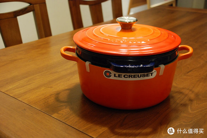 黑珐琅与白珐琅的区别：STAUB & Le Creuset 珐琅铸铁锅汤锅