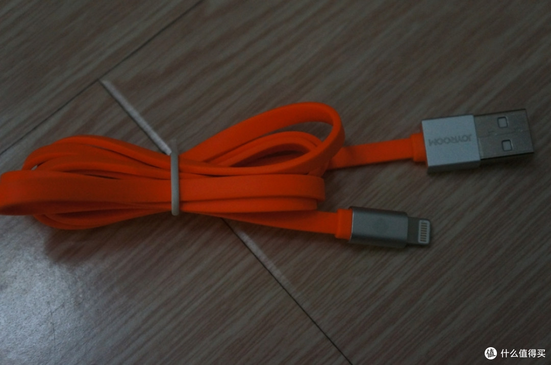 收到众测产品机乐堂 苹果5/5s Lighting数据线