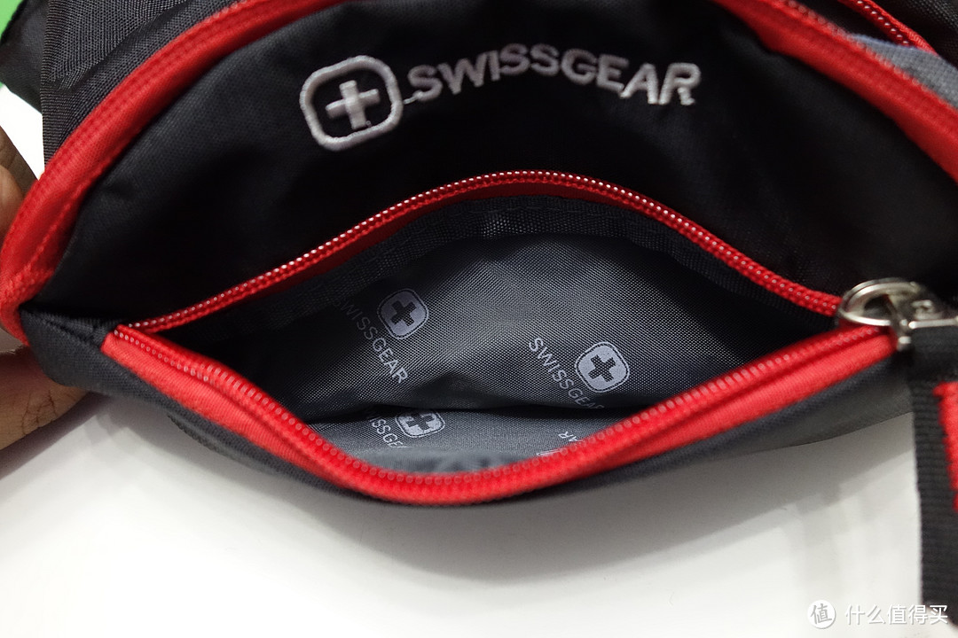 SWISSGEAR 瑞士军刀  两分格尼龙料户外运动 健身腰包 SA-7012