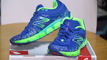 轻装上阵：New Balance 新百伦 890 V4 男款轻量跑鞋 M890BG4