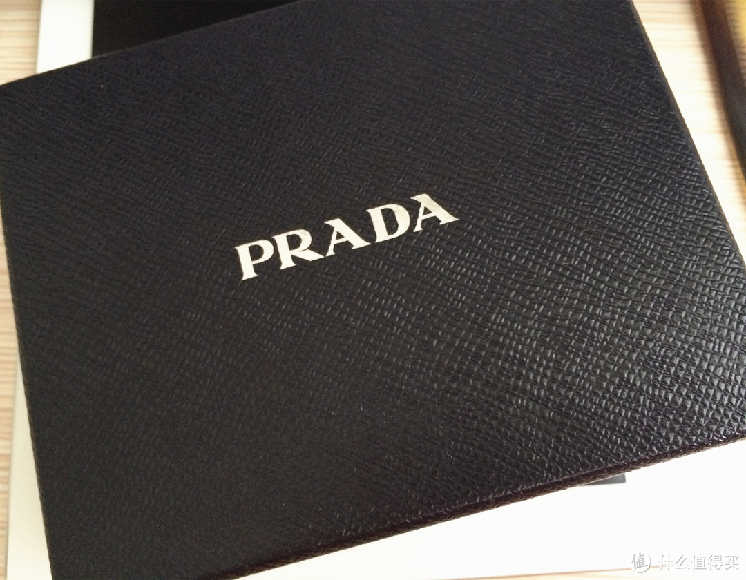 萌妹变女王！新罗免税店购入 PRADA 普拉达 女款钱包，附仿品对比