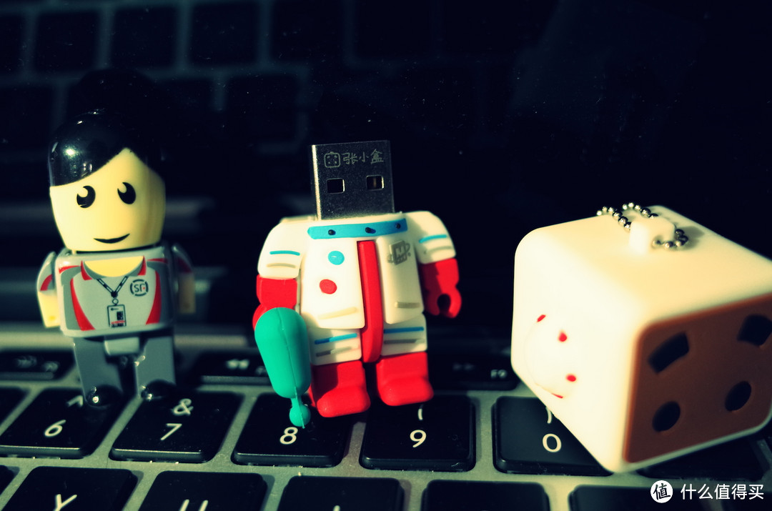 MR.BOX PLANET 8GB USB2.0 处女测