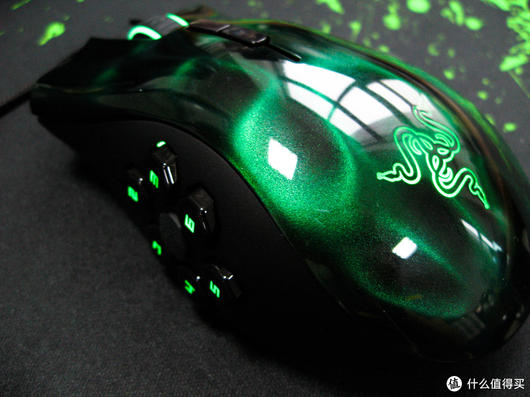 Razer 雷蛇 那伽梵蛇 Naga Hex 游戏鼠标 & 噬魂金蝎 DeathStalker 游戏键盘 & 重装甲虫 Goliathus 游戏鼠标垫