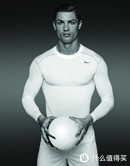 Cristiano Ronaldo C罗自创品牌 CR7 将推高级衬衫系列 年底上市