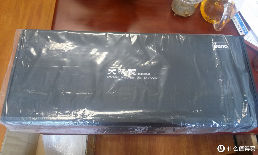 “人品爆发”喜获BenQ 明基 天机镜 KX890 红轴机械键盘