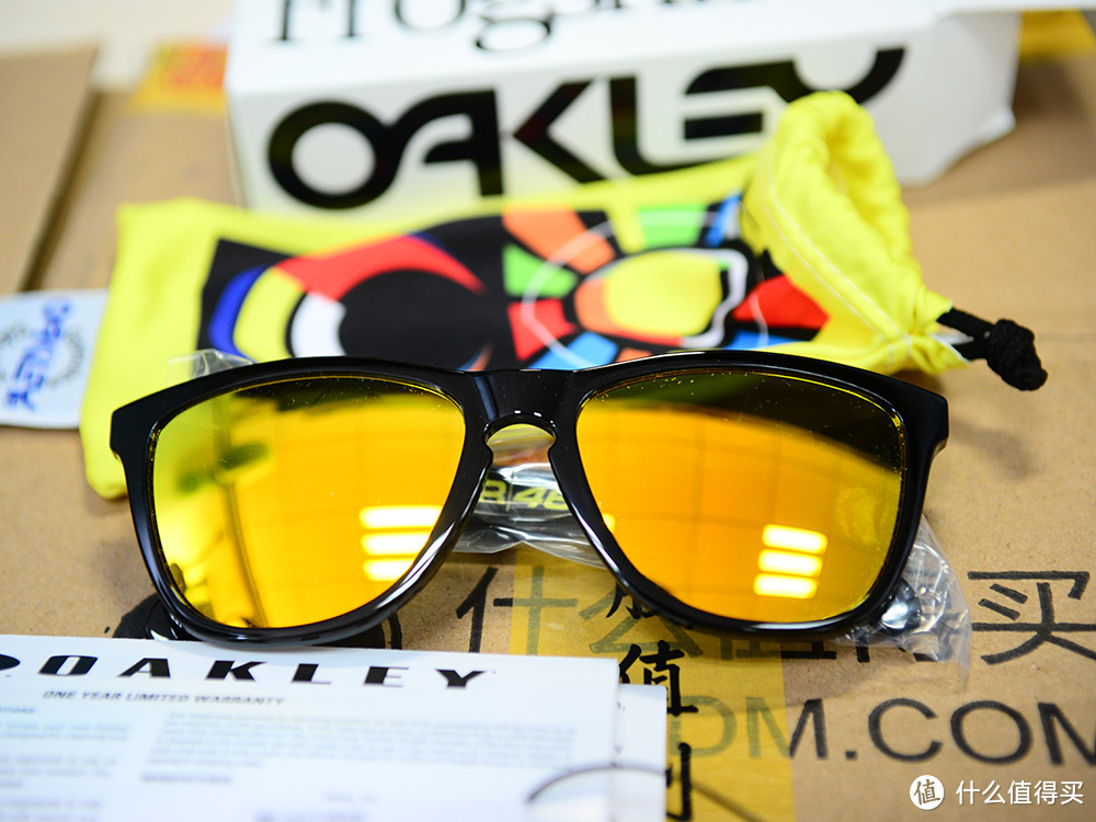 浓浓的复古亮骚风，评OAKLEY的frogskins