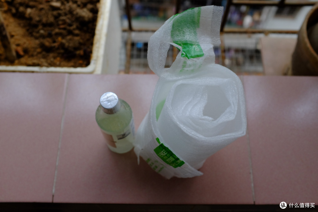 杂糅夏日香气，油性肤冬季保湿利器——菲诗小铺金盏花水乳两件套