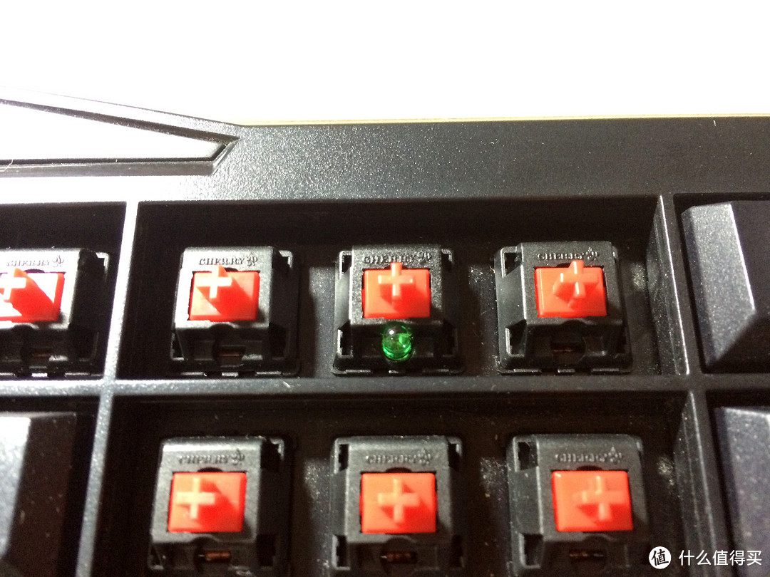 红轴键盘大对比 - BenQ 明基 天机镜 KX890 红轴机械键盘 众测报告