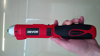 红色大长棒：Devon 大有 5607-Li-4 充电式螺丝批套装