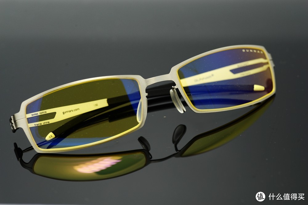 很亮很清新VS很黄很暴力：GUNNAR Rocket 防辐射护目镜与PRISMA专业防蓝光眼镜夹片对比评测