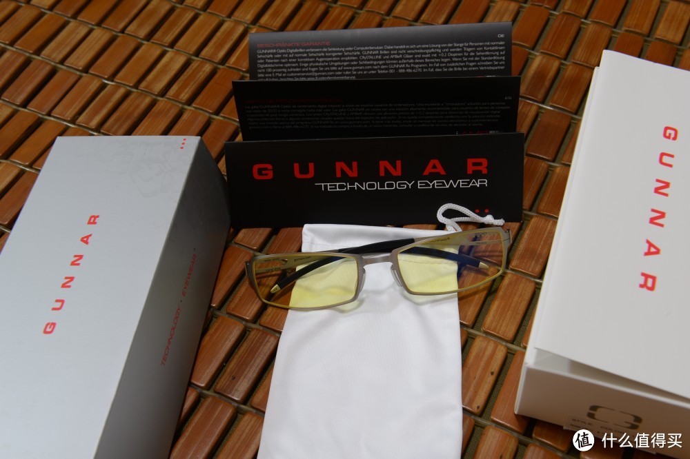 很亮很清新VS很黄很暴力：GUNNAR Rocket 防辐射护目镜与PRISMA专业防蓝光眼镜夹片对比评测