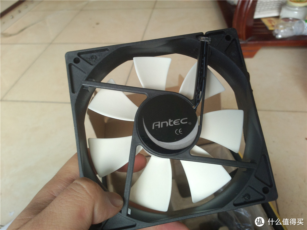 入门级的性价比之选 Antec 安钛克 KuHLER H2O 550 水冷散热器