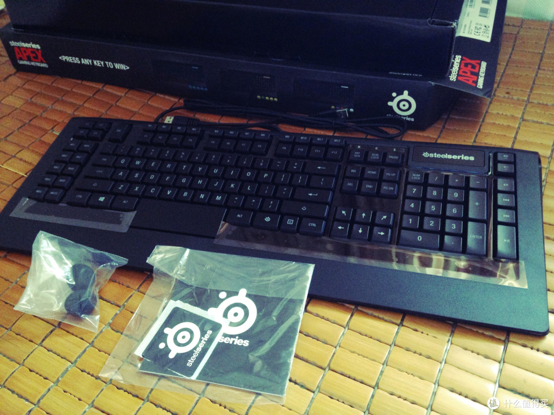 SteelSeries 赛睿 Apex 游戏键盘 —— 此生薄膜无所求