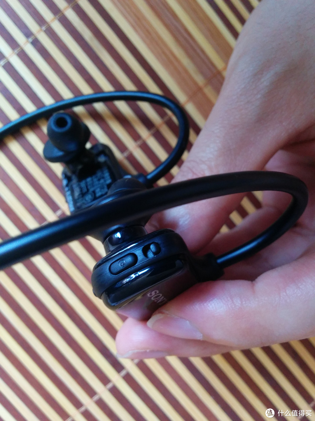 戴着它狂奔：SONY 索尼 NWZ-W273S 防水一体式MP3