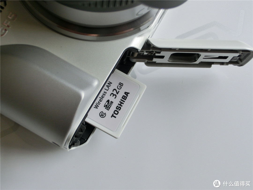 我的五姑娘：Panasonic 松下 DMC-GF5KGK 微型可换镜头套机 白色（14mm-42mm）