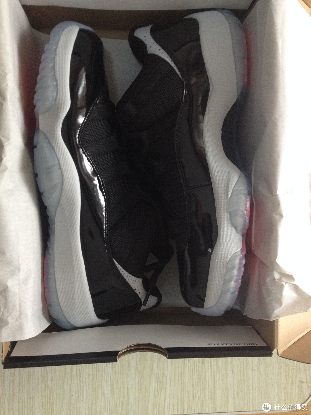 学生党入手NIKE 耐克 Air Jordan 11 Low“Infrared 23” 低帮篮球鞋，LD出镜