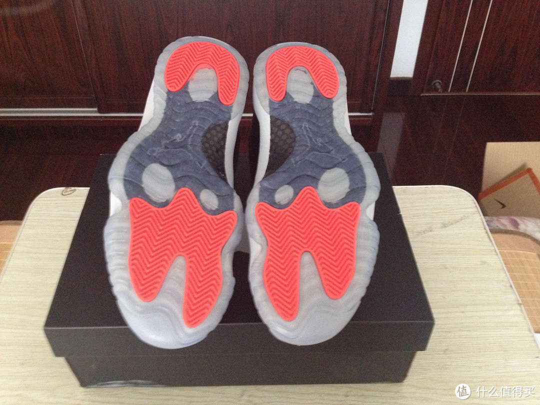 学生党入手NIKE 耐克 Air Jordan 11 Low“Infrared 23” 低帮篮球鞋，LD出镜