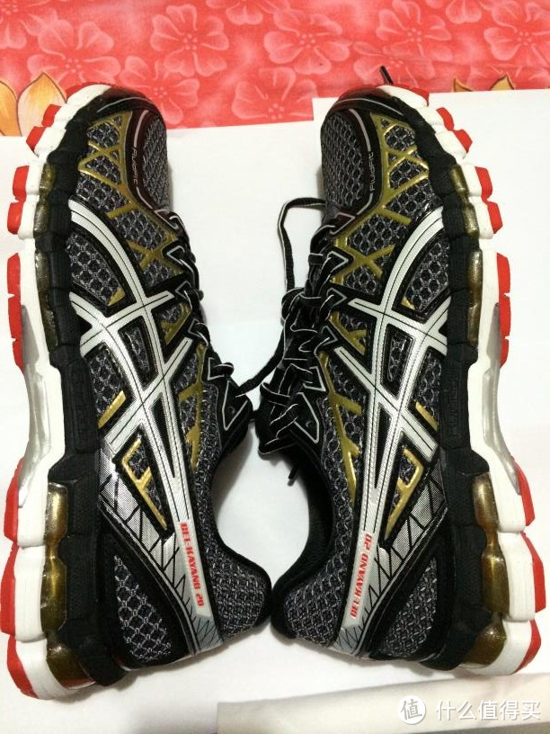 ASICS 亚瑟士 *级缓冲型 GEL-KAYANO 20 T3N2N 跑鞋