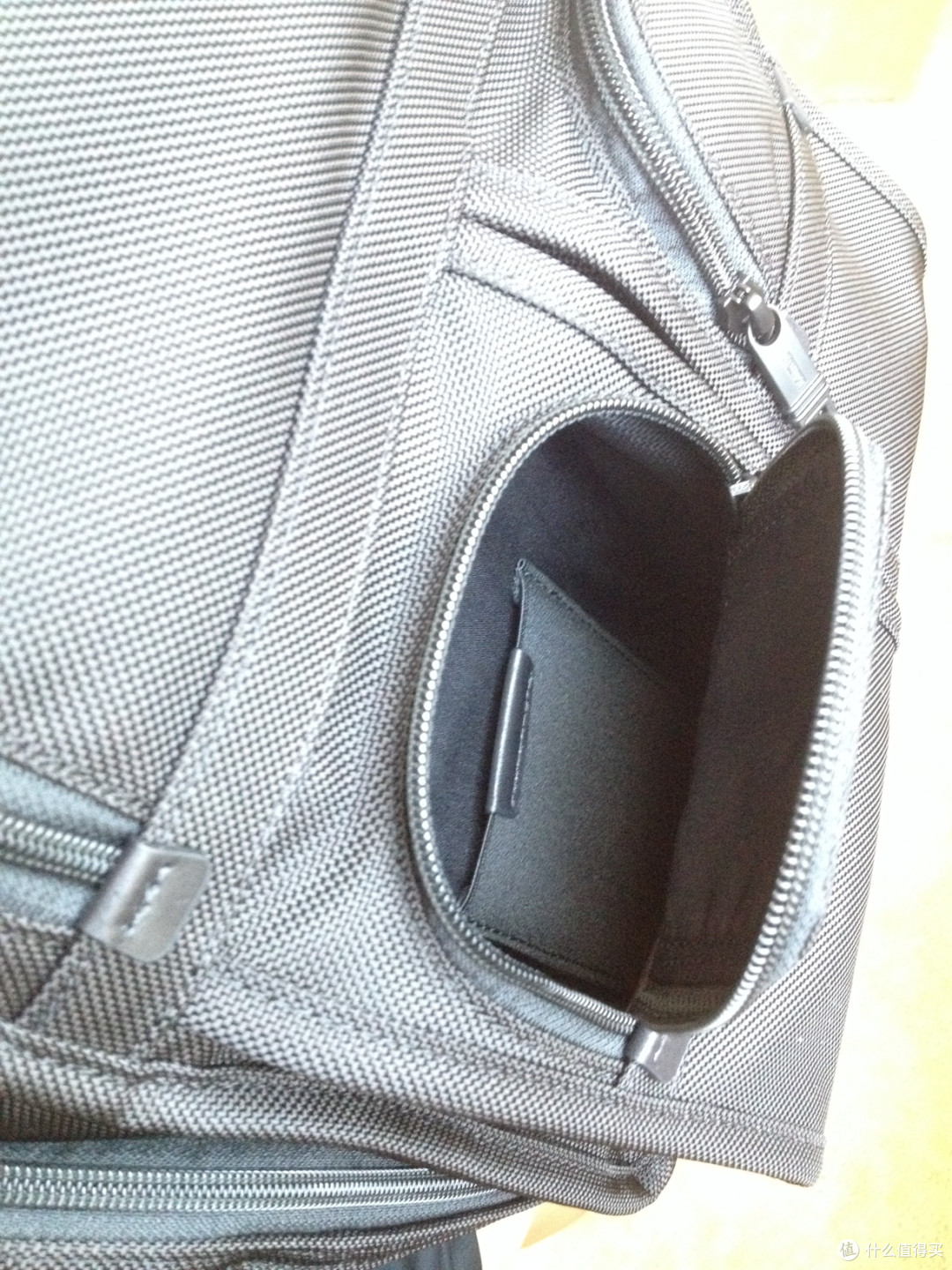 TUMI 22371 单肩邮差包 & 26173 双肩电脑包