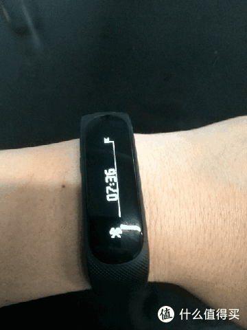 有史以来第一款能通话的手环：华为B1-Honor 荣耀手环